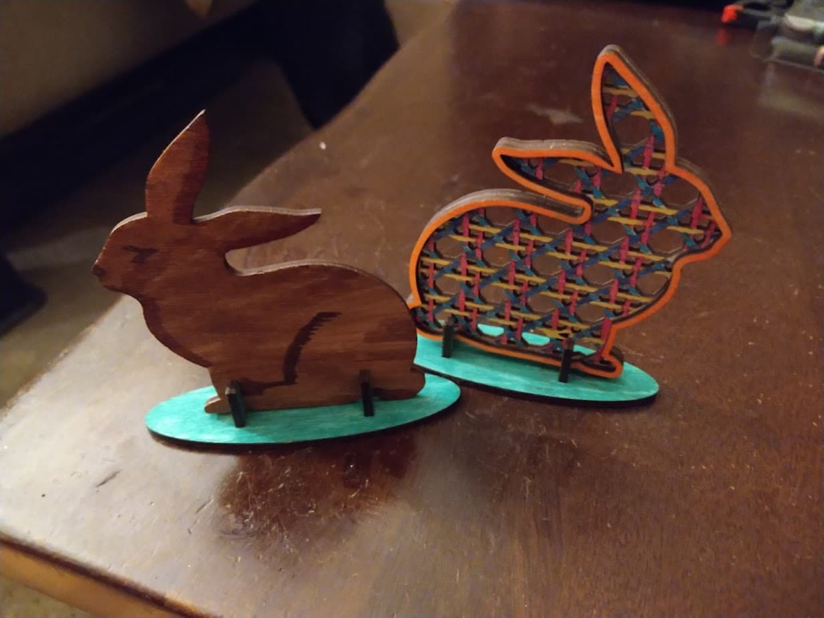 طرح با فرمت رحلی خرگوش عید پاک مناسب برای استفاده در دستگاه های cnc چوب و cnc لیزر - laser cut rattan easter bunny svg file