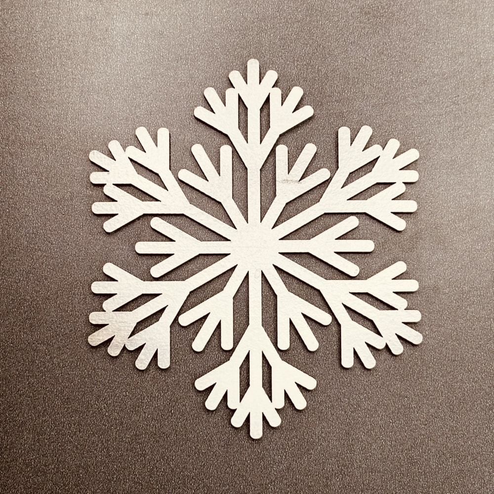 طرح دانه برف مناسب برای استفاده در دستگاه های cnc چوب و cnc لیزر - laser cut snowflake silhoutte svg file