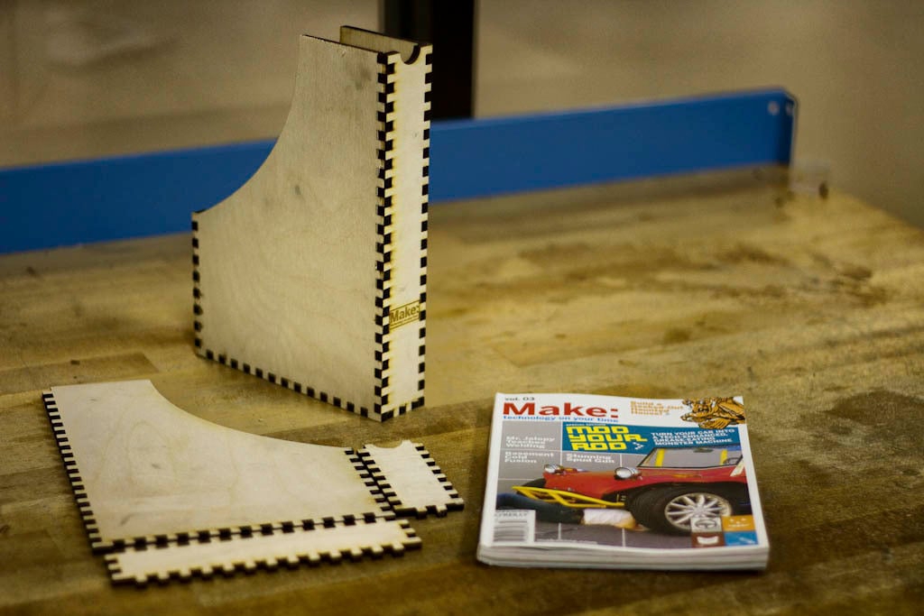 طرح جا مجله چوبی مناسب برای استفاده در دستگاه های cnc چوب و cnc لیزر - laser cut wooden magazine holder cdr file
