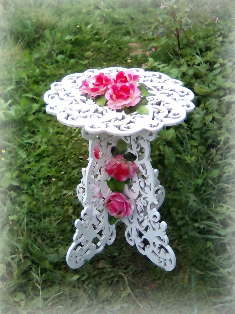 طرح میز تزئینی مناسب برای استفاده در دستگاه های cnc چوب و cnc لیزر - laser cut decorative table template cdr file