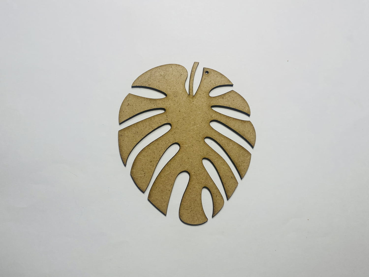 طرح چوب طرح مانسترای ناتمام مناسب برای استفاده در دستگاه های cnc چوب و cnc لیزر - laser cut monstera cutout unfinished wood monstera shape cdr file