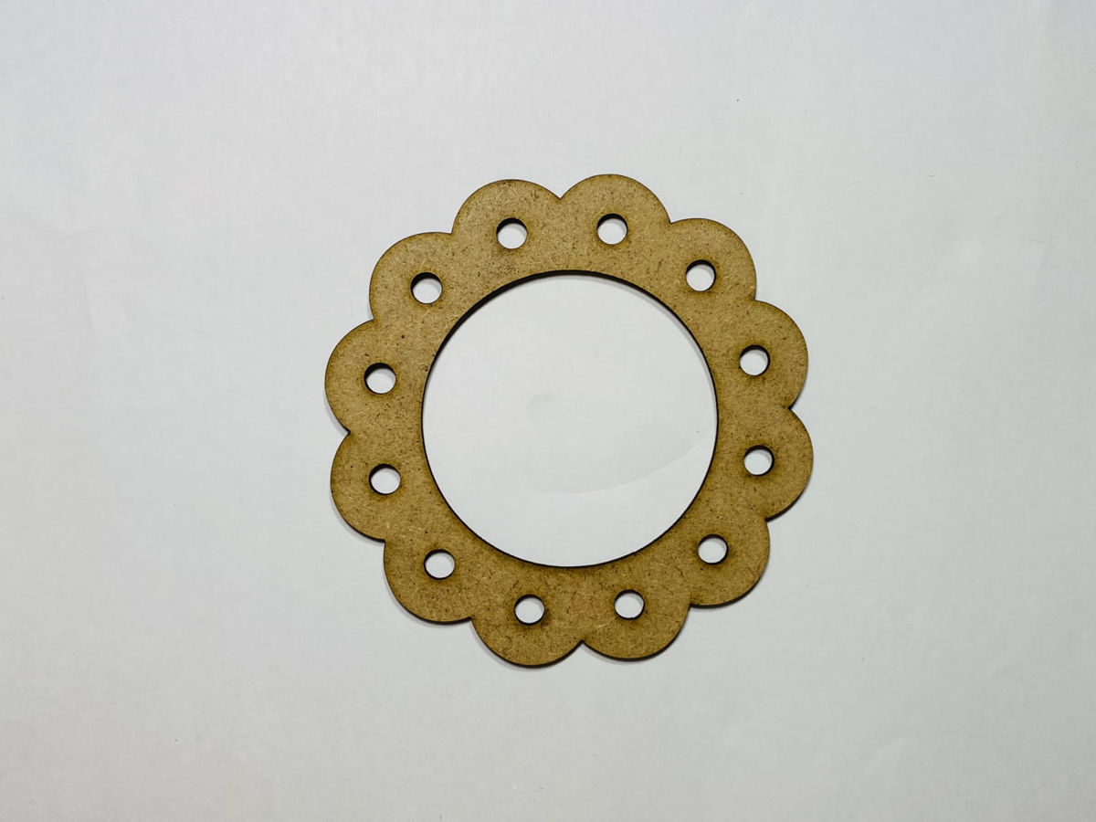 طرح خام طرح دایره حلزونی مناسب برای استفاده در دستگاه های cnc چوب و cnc لیزر - laser cut scalloped circle ornament blank cdr file