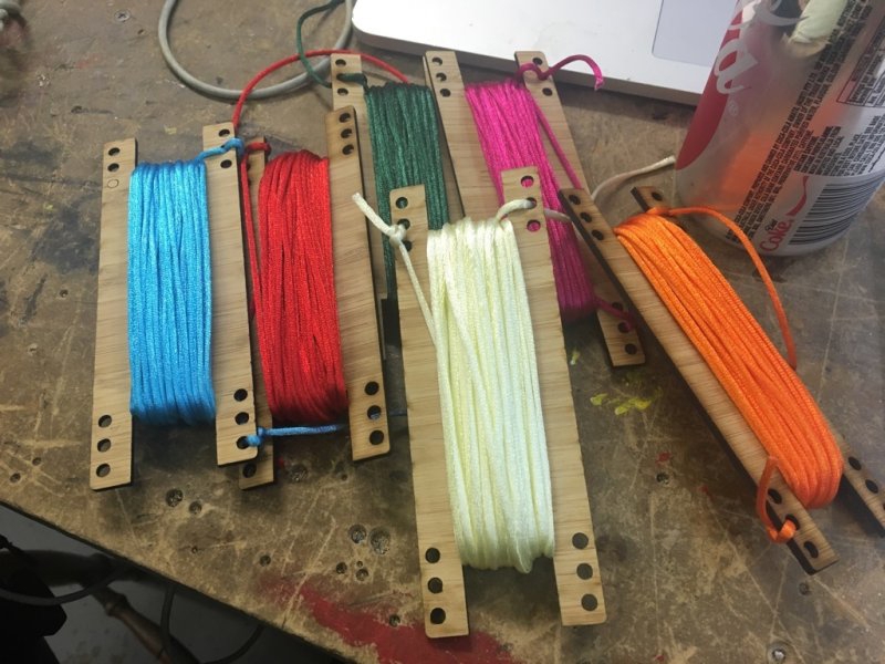 طرح ماسوره نخ مناسب برای استفاده در دستگاه های cnc چوب و cnc لیزر - laser cut yarn bobbin