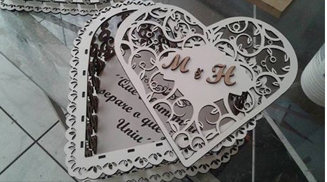 طرح جعبه قلبی مناسب برای استفاده در دستگاه های cnc چوب و cnc لیزر - laser cut heart box cdr file