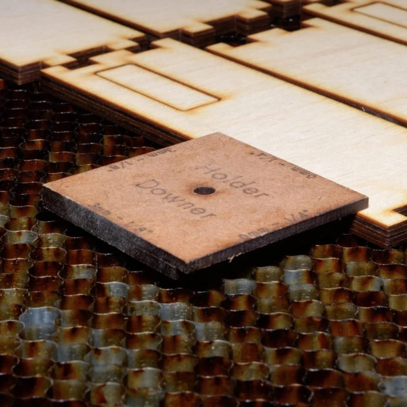 طرح با موضوع هولدر مغناطیسی مناسب برای استفاده در دستگاه های cnc چوب و cnc لیزر - laser cut magnetic holder downer for laser cutter svg file