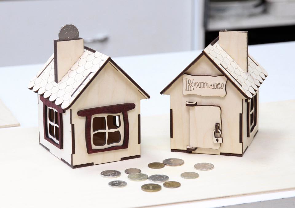 طرح قلک چوبی مناسب برای استفاده در دستگاه های cnc چوب و cnc لیزر - wood money box laser cut piggy bank cdr file