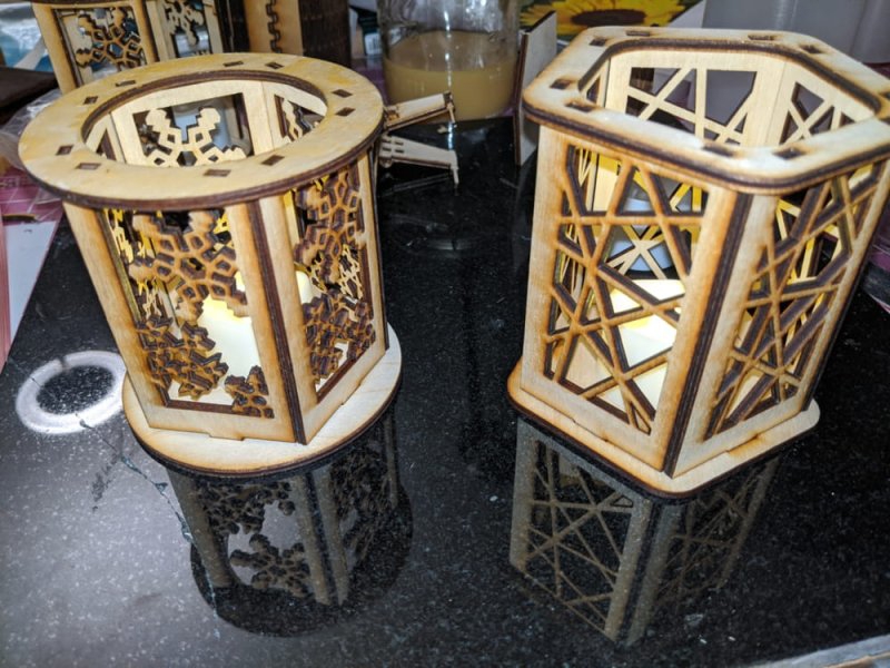 طرح فانوس تزئینی LED مناسب برای استفاده در دستگاه های cnc چوب و cnc لیزر - laser cut decorative led votive lantern dxf file