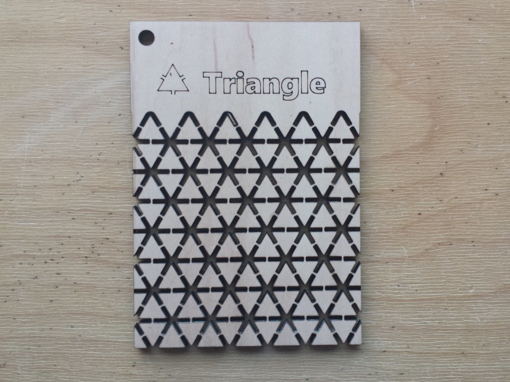 طرح و الگوی لولای نشیمن مثلثی مناسب برای استفاده در دستگاه های cnc چوب و cnc لیزر - triangle pattern living hinge template for laser cut dxf file