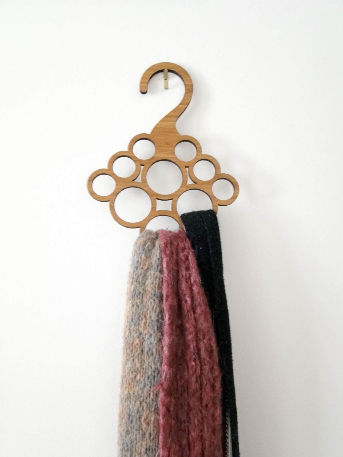 طرح آویز روسری مناسب برای استفاده در دستگاه های cnc چوب و cnc لیزر - laser cut scarf hanger cdr file