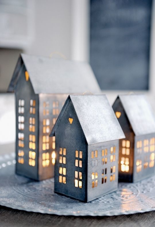 طرح فانوس خانه عروسکی مناسب برای استفاده در دستگاه های cnc چوب و cnc لیزر - laser cut dollhouse lantern cdr file