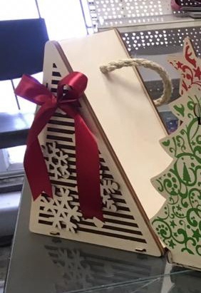 طرح جعبه کادویی درخت کریسمس مناسب برای استفاده در دستگاه های cnc چوب و cnc لیزر - laser cut christmas tree packaging for gift cdr file