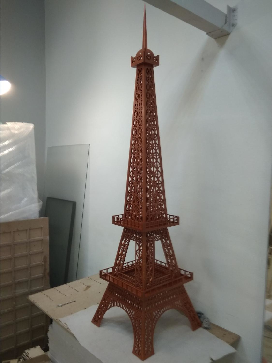 طرح برج ایفل با ضخامت ۶ میلی‌متر مناسب برای استفاده در دستگاه های cnc چوب و cnc لیزر - laser cut eiffel tower 6mm cdr file