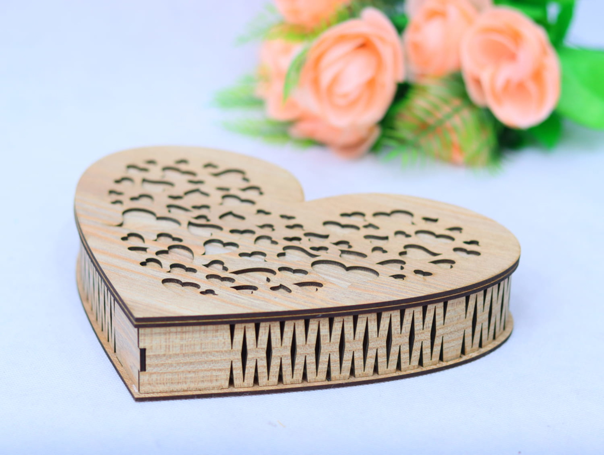 طرح جعبه قلبی چوبی با ضخامت ۳ میلی‌متر مناسب برای استفاده در دستگاه های cnc چوب و cnc لیزر - laser cut wooden heart box 3mm cdr file