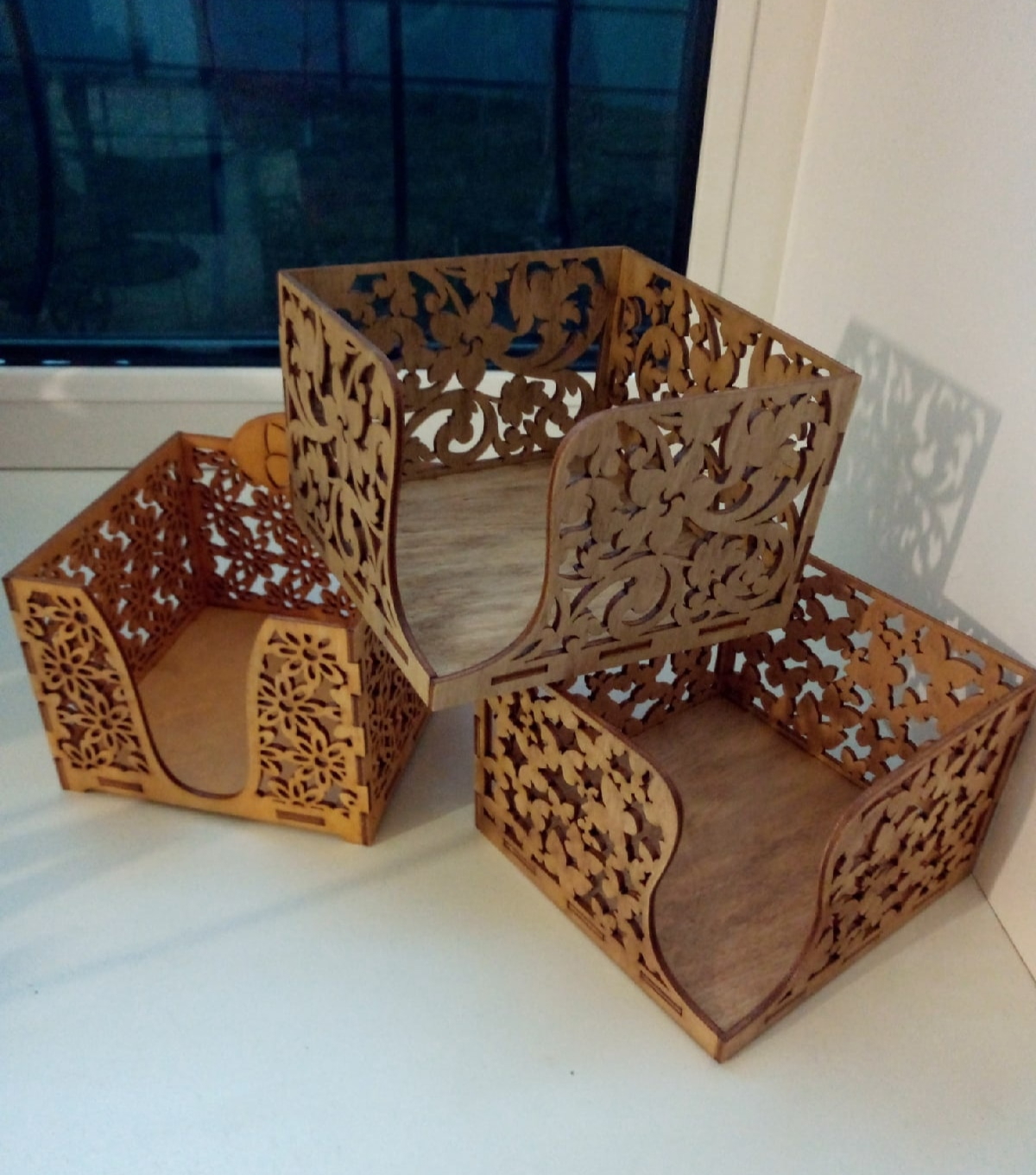 طرح جا دستمال سفره رومیزی مناسب برای استفاده در دستگاه های cnc چوب و cnc لیزر - laser cut tabletop napkin holder cdr file