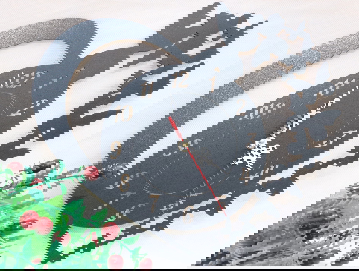 طرح فایل ساعت دیواری طرح قلب پروانه مناسب برای استفاده در دستگاه های cnc چوب و cnc لیزر - laser cut butterfly heart wall clock cdr file