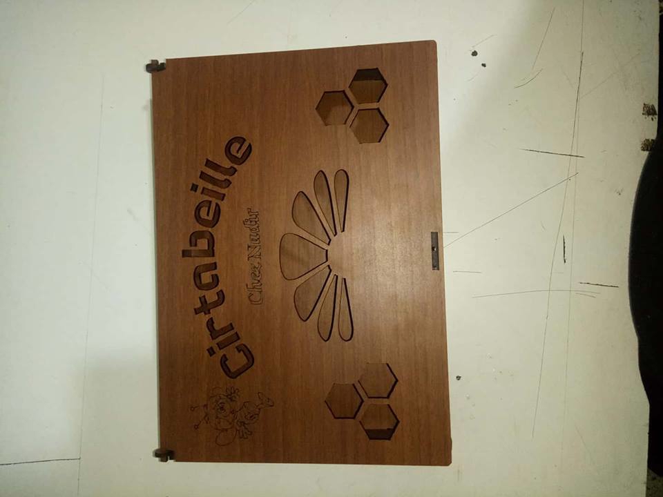 طرح جعبه شیرینی چوبی مناسب برای استفاده در دستگاه های cnc چوب و cnc لیزر - laser cut wooden sweets box cdr file