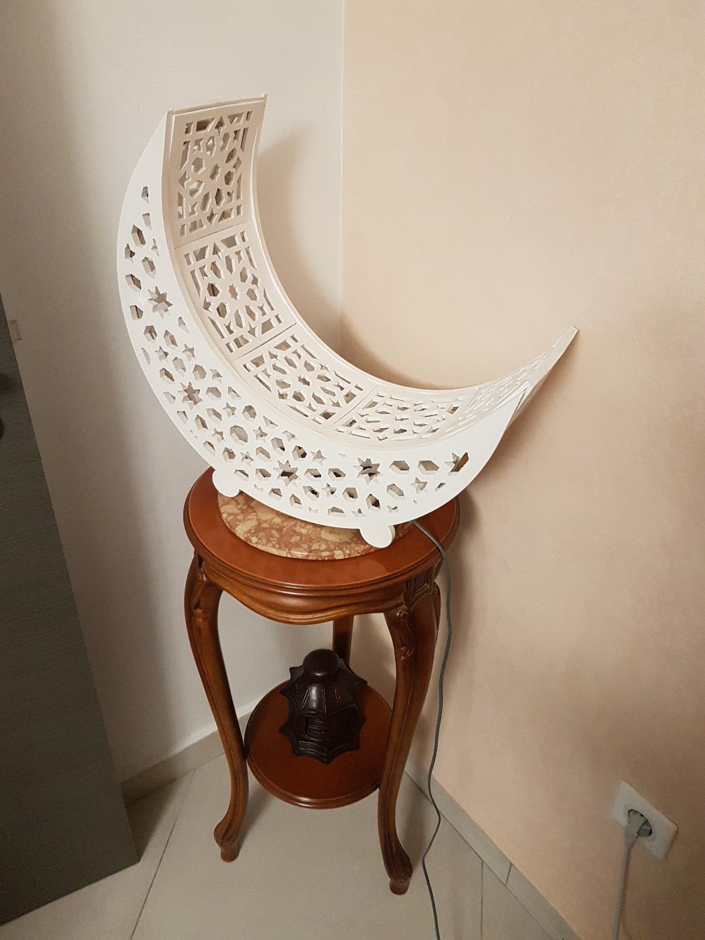 طرح چراغ خواب هلال ماه مناسب برای استفاده در دستگاه های cnc چوب و cnc لیزر - laser cut crescent moon lamp night light box dxf file