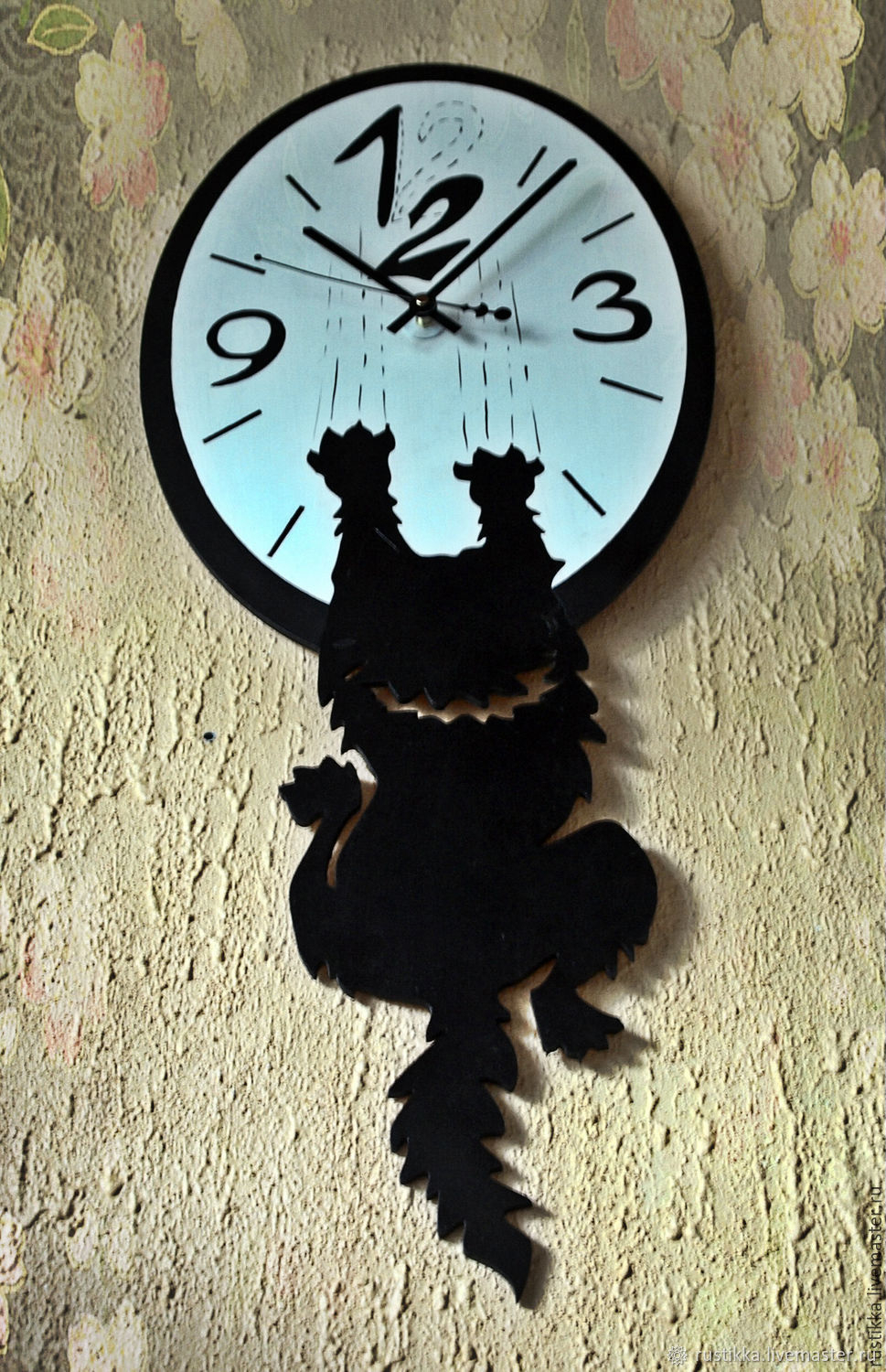 طرح ساعت دیواری طرح گربه گستاخ مناسب برای استفاده در دستگاه های cnc چوب و cnc لیزر - laser cut insolent cat wall clock cdr file