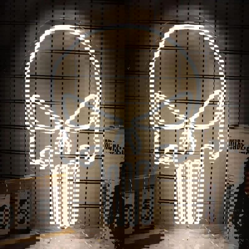 طرح تابلو نئون طرح جمجمه مجازاتگر با ، دکور دیواری مناسب برای استفاده در دستگاه های cnc چوب و cnc لیزر - laser cut punisher skull neon sign wall decor