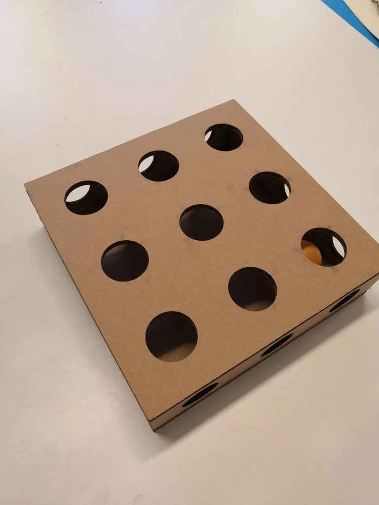 طرح جعبه اسباب بازی پازل گربه مناسب برای استفاده در دستگاه های cnc چوب و cnc لیزر - laser cut cat toy puzzle game box dxf file