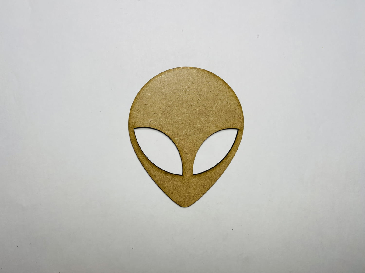 طرح سر موجود فضایی طرح چوبی ناتمام مناسب برای استفاده در دستگاه های cnc چوب و cnc لیزر - laser cut alien head cutout unfinished wooden shape cdr file