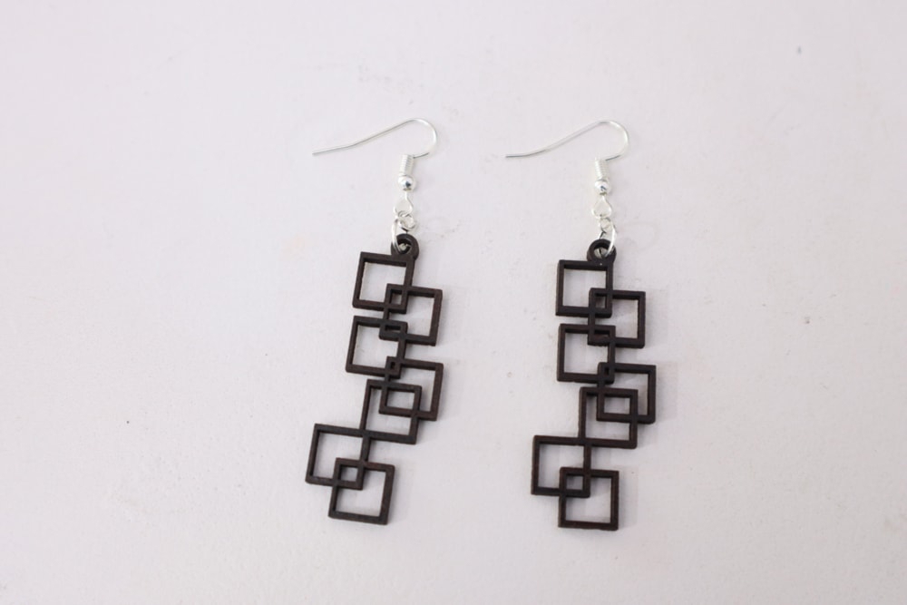 طرح گوشواره مدرن مناسب برای استفاده در دستگاه های cnc چوب و cnc لیزر - laser cut contemporary earring design dxf file