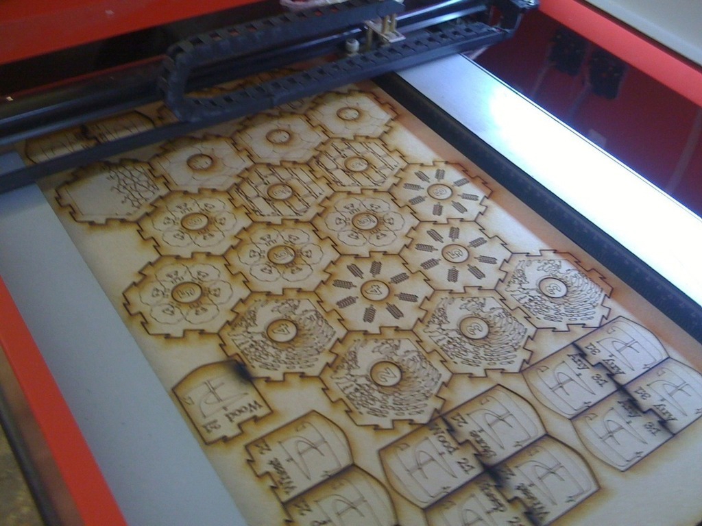 طرح کاشی مهاجران کاتان مناسب برای استفاده در دستگاه های cnc چوب و cnc لیزر - laser cut settlers of catan tiles dxf file