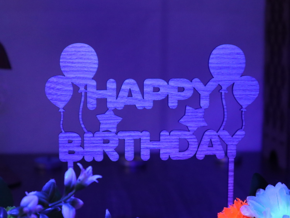 طرح رویه کیک تولدت مبارک با بادکنک مناسب برای استفاده در دستگاه های cnc چوب و cnc لیزر - laser cut happy birthday cake topper with balloons cdr file