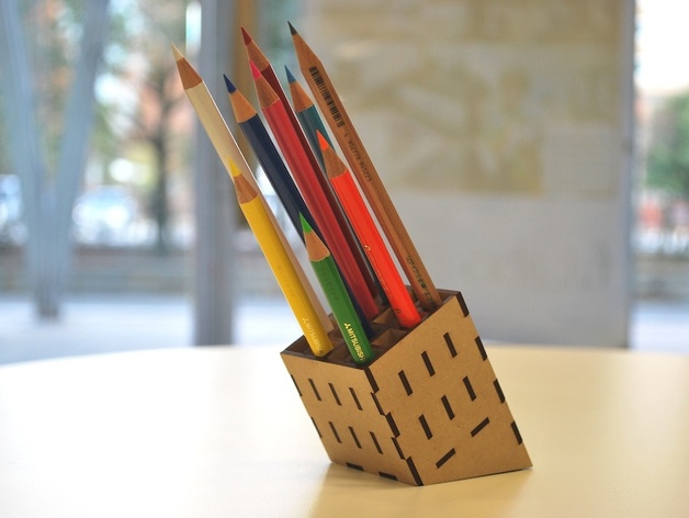 طرح جا مدادی ام دی اف مناسب برای استفاده در دستگاه های cnc چوب و cnc لیزر - mdf pencil stand dxf file