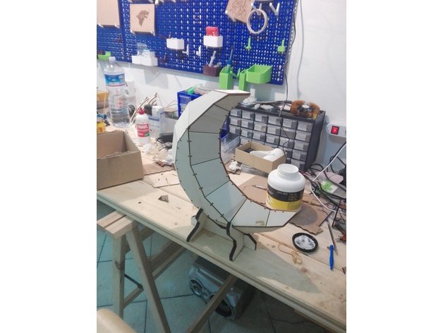 طرح ماه با پلی کم مناسب برای استفاده در دستگاه های cnc چوب و cnc لیزر - laser cut low poly moon