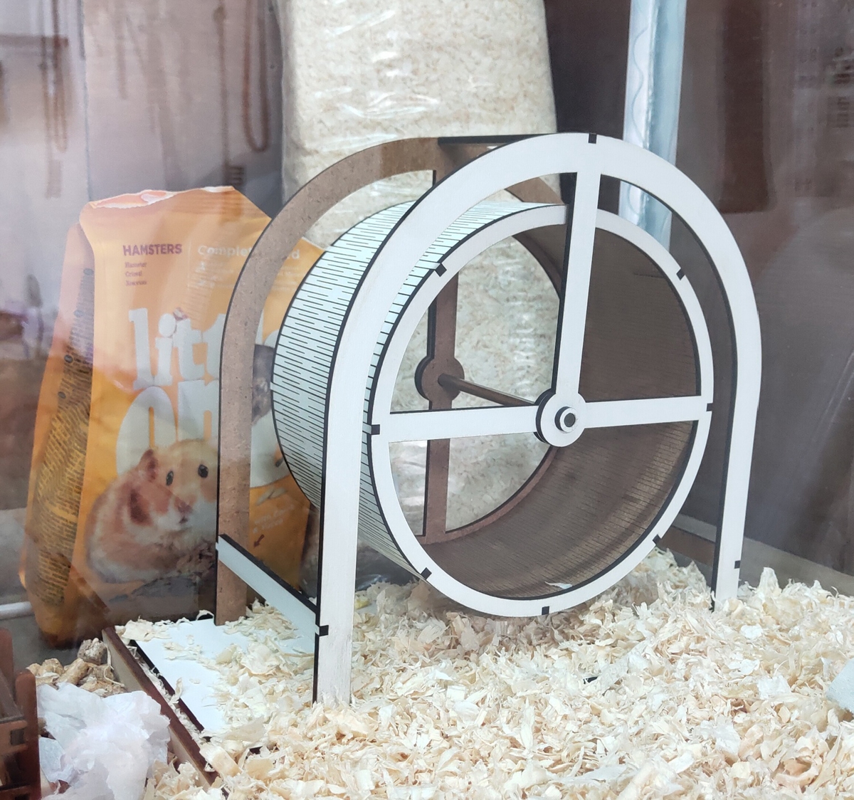 طرح چرخ همستر مناسب برای استفاده در دستگاه های cnc چوب و cnc لیزر - laser cut hamster wheel cdr file