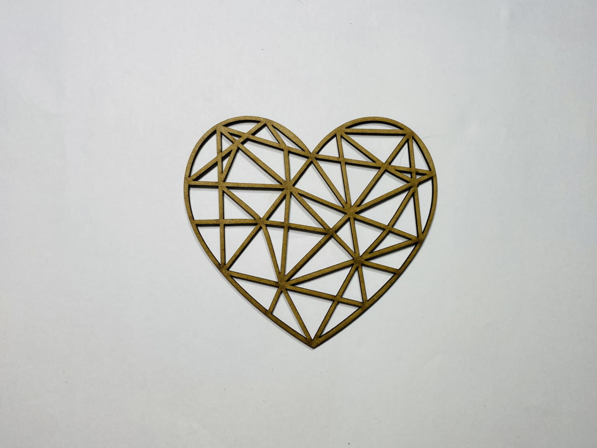 طرح قلب چوبی مناسب برای استفاده در دستگاه های cnc چوب و cnc لیزر - laser cut wooden geometric heart cdr file