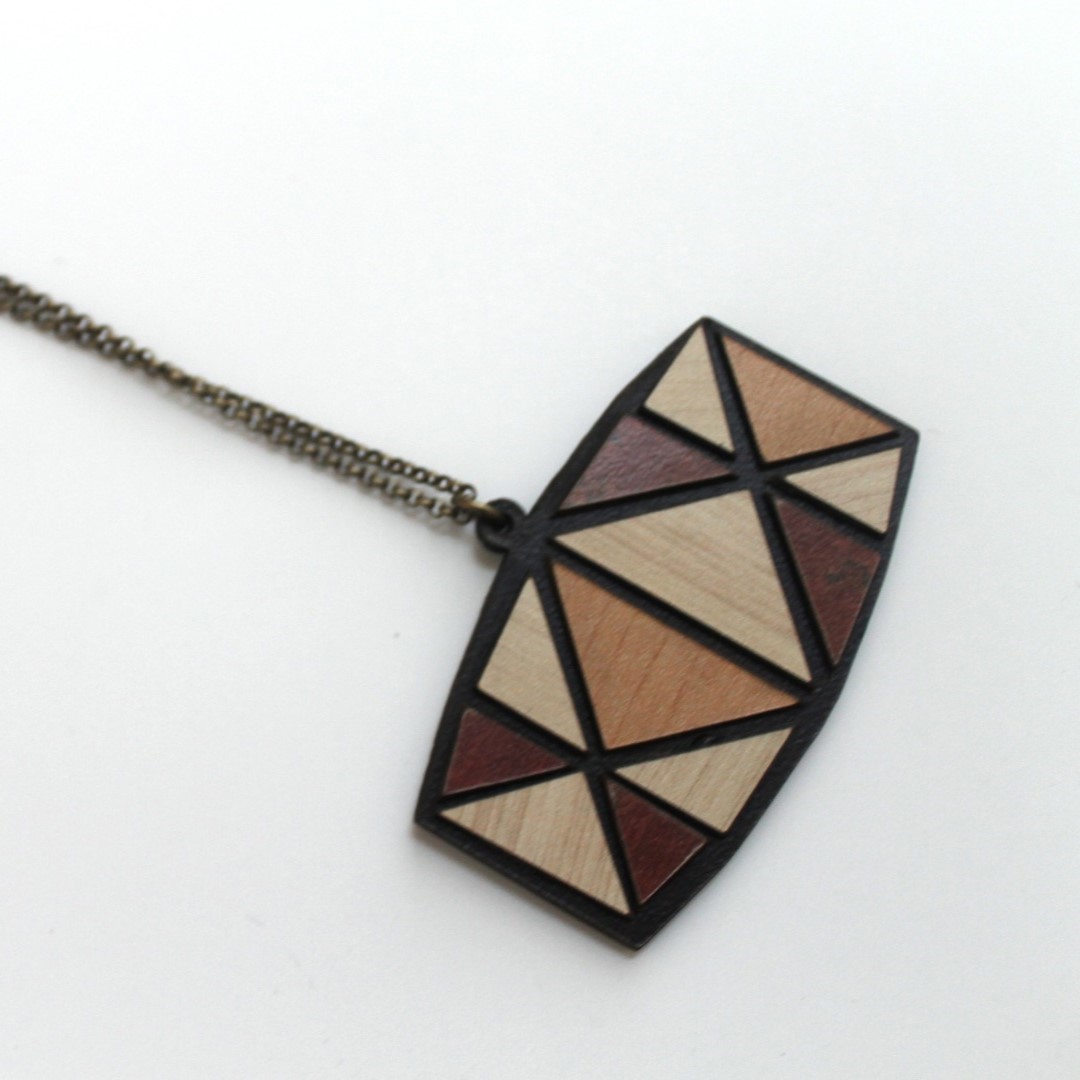 طرح آویز دخترانه مناسب برای استفاده در دستگاه های cnc چوب و cnc لیزر - laser cut pendant for girls cdr file