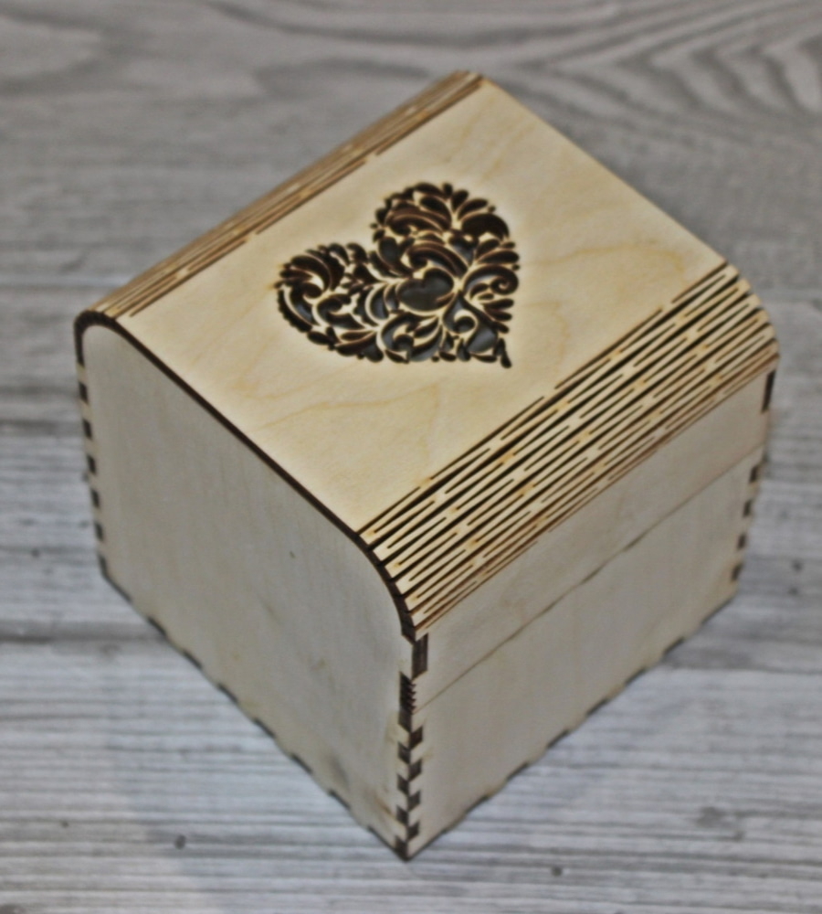 طرح جعبه کادو با درب تاشو مناسب برای استفاده در دستگاه های cnc چوب و cnc لیزر - laser cut gift box with folding lid cdr file