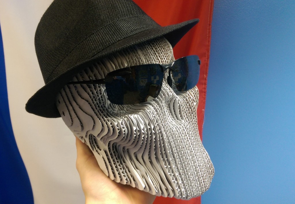 طرح جمجمه مقوایی مناسب برای استفاده در دستگاه های cnc چوب و cnc لیزر - laser cut cardboard skull svg file