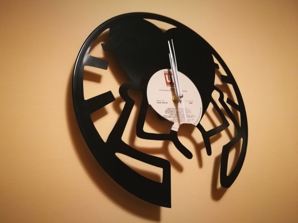 طرح متن وینیل اورولوژی مناسب برای استفاده در دستگاه های cnc چوب و cnc لیزر - orologi vinile cuore dxf