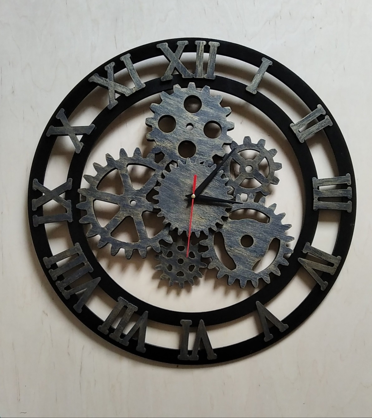 طرح ساعت چرخ دنده با اعداد رومی مناسب برای استفاده در دستگاه های cnc چوب و cnc لیزر - laser cut roman numerals gear clock cdr file