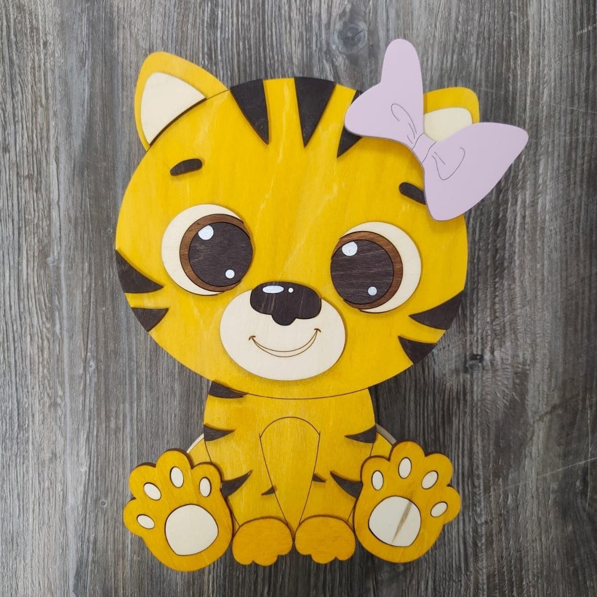 طرح جعبه شکلات چوبی توله ببر ناز مناسب برای استفاده در دستگاه های cnc چوب و cnc لیزر - laser cut cute tiger cub wooden chocolate box cdr file