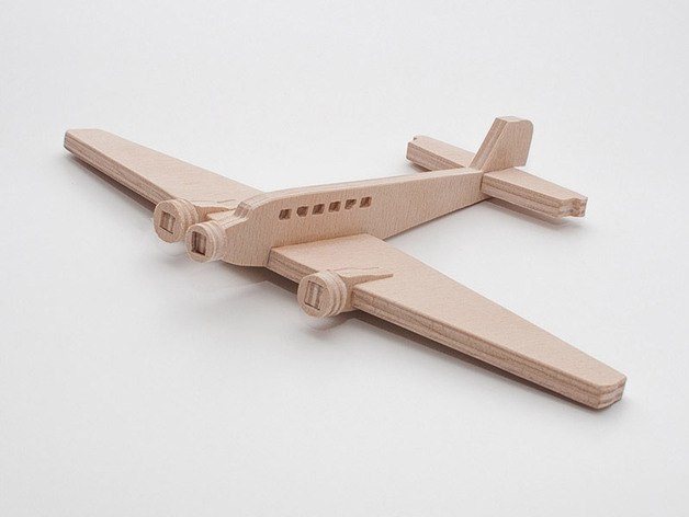 طرح مدل هواپیمای Junkers ju 52 مناسب برای استفاده در دستگاه های cnc چوب و cnc لیزر - laser cut aircraft model junkers ju 52 svg file