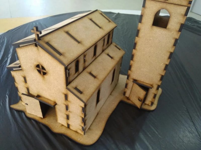 طرح کلیسا مناسب برای استفاده در دستگاه های cnc چوب و cnc لیزر - laser cut church cdr file
