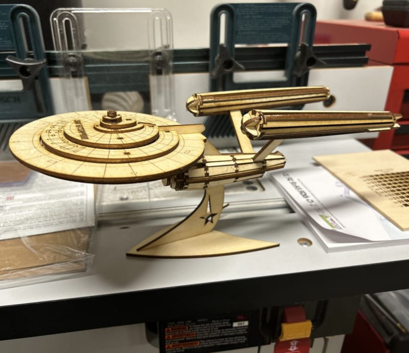 طرح مدل سه بعدی کشتی USS Enterprise مناسب برای استفاده در دستگاه های cnc چوب و cnc لیزر - laser cut uss enterprise 3d model cdr file