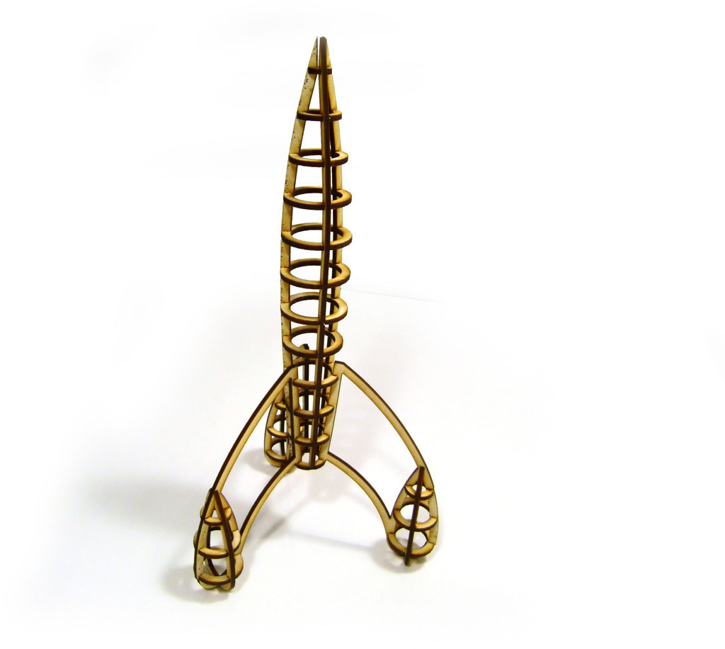 طرح موشک فضایی ۳ میلی‌متری مناسب برای استفاده در دستگاه های cnc چوب و cnc لیزر - laser cut space rocket 3mm dxf file