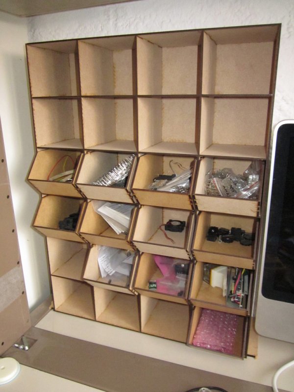 طرح قاب برای linbins مناسب برای استفاده در دستگاه های cnc چوب و cnc لیزر - laser cut frame for linbins dxf file