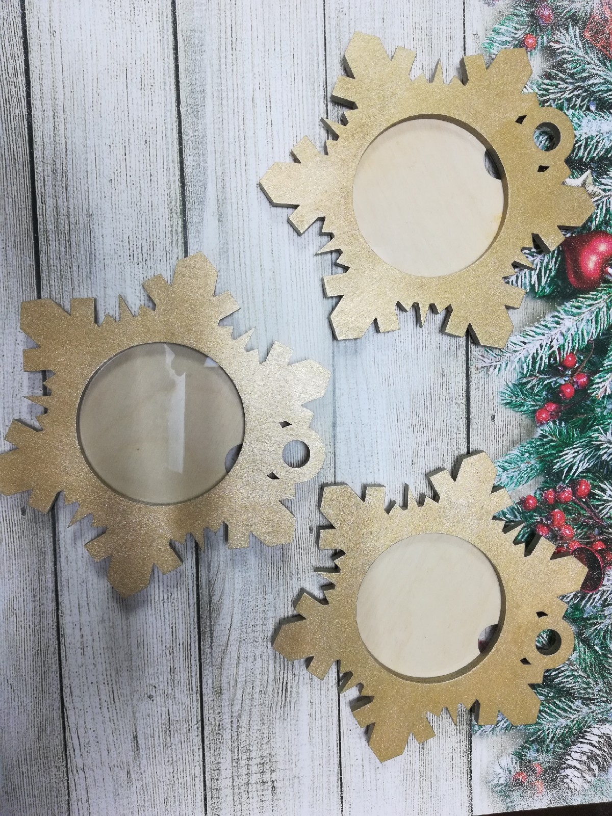 طرح قاب عکس به شکل دانه برف مناسب برای استفاده در دستگاه های cnc چوب و cnc لیزر - laser cut snowflake shaped photo frame dxf file