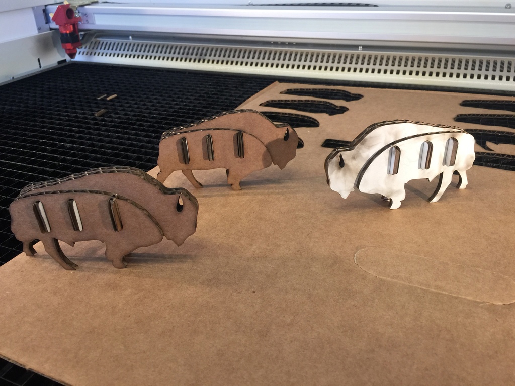 طرح گاومیش آمریکایی مناسب برای استفاده در دستگاه های cnc چوب و cnc لیزر - laser cut american bison cdr file