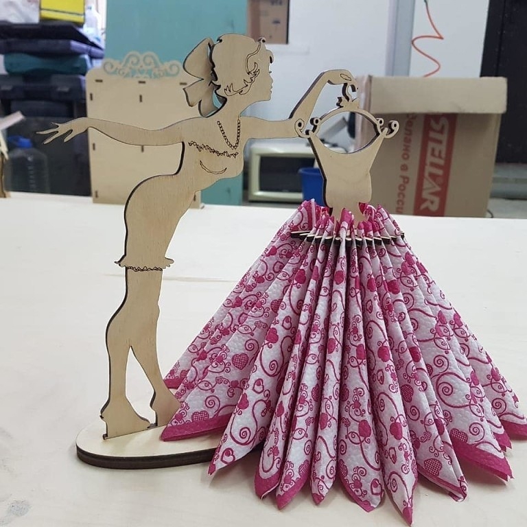 طرح جا دستمال سفره مناسب برای استفاده در دستگاه های cnc چوب و cnc لیزر - napkin holder laser cut cdr file