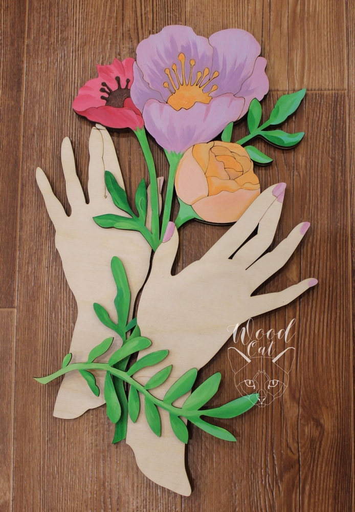 طرح گل با طرح گل‌های دست‌ساز مناسب برای استفاده در دستگاه های cnc چوب و cnc لیزر - laser cut art hand holding flowers cdr file