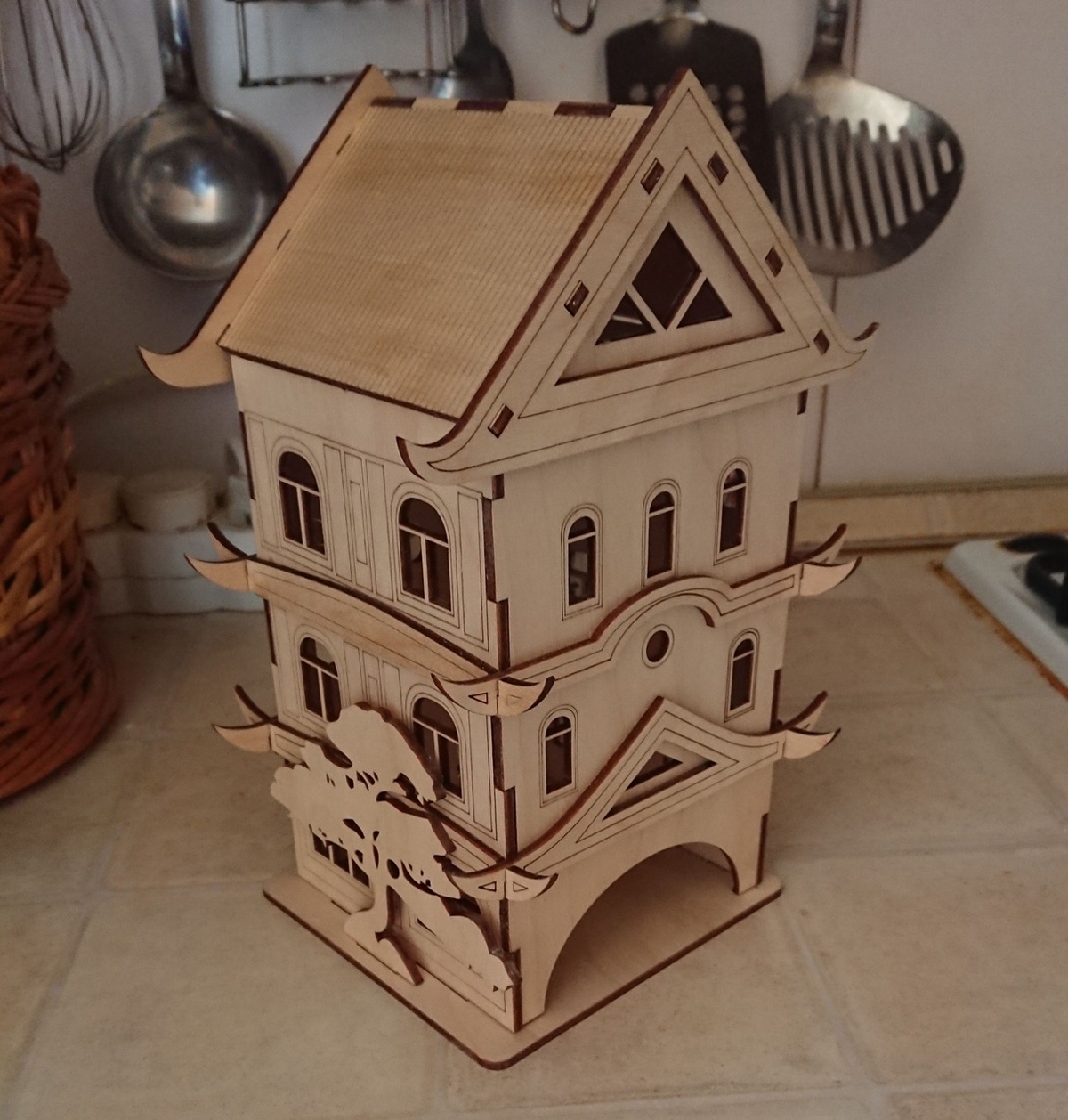 طرح چایخانه پاگودا تزئینی مناسب برای استفاده در دستگاه های cnc چوب و cnc لیزر - laser cut decorative pagoda tea house cdr file