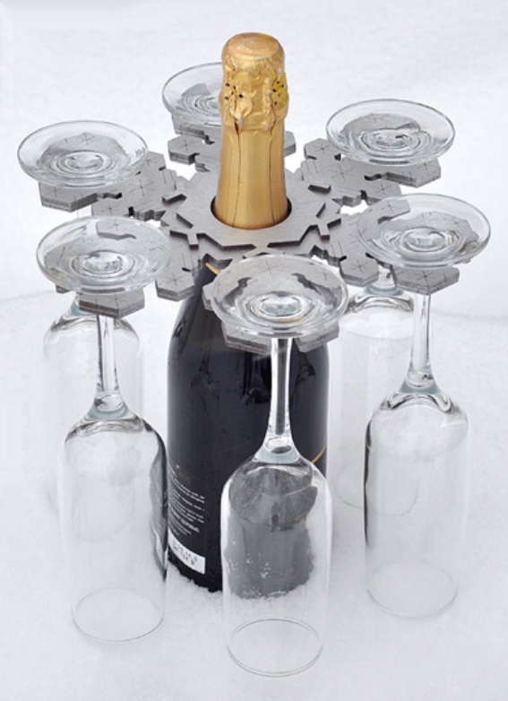 طرح حکاکی لیزری دانه برف باتلر مناسب برای استفاده در دستگاه های cnc چوب و cnc لیزر - laser cut engraved snowflake wine butler cdr file