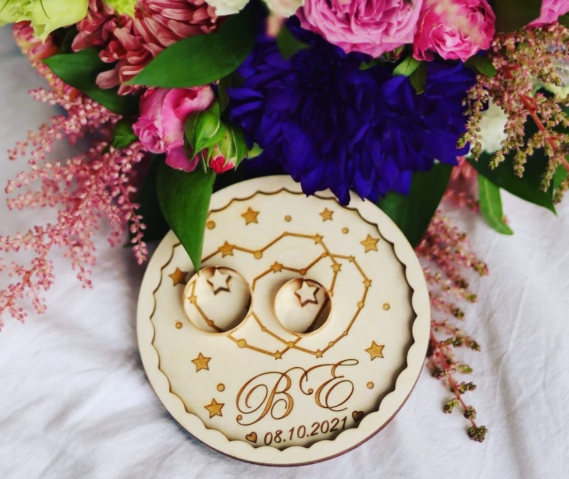 طرح جا حلقه ای ازدواج شخصی مناسب برای استفاده در دستگاه های cnc چوب و cnc لیزر - laser cut personalized wedding ring holder cdr file